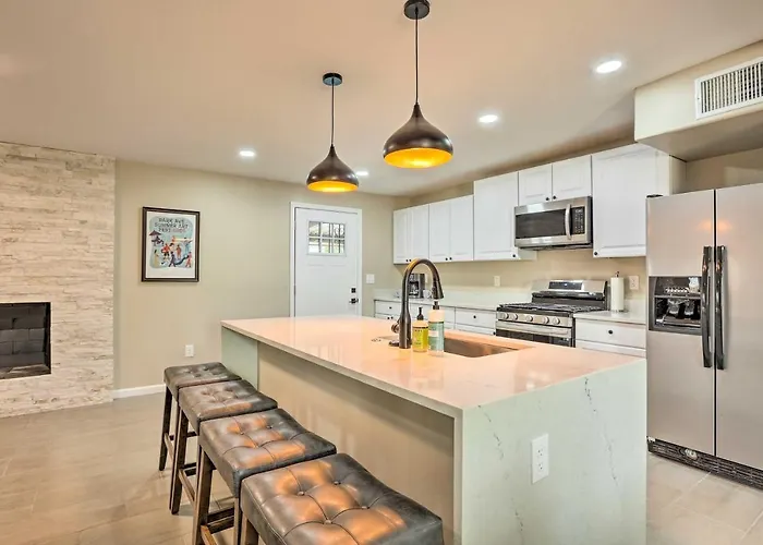 Getaway W/ Private Pool & Gas Grill! Holiday home Tucson