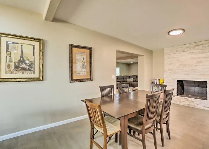 Holiday home Getaway W/ Private Pool & Gas Grill! Tucson