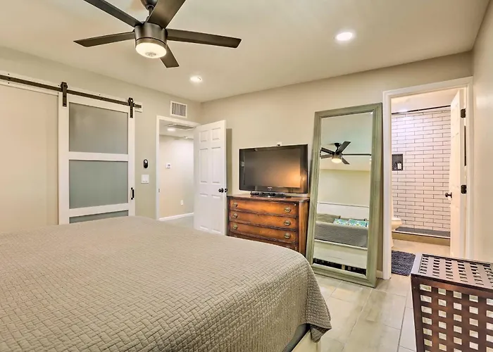 Getaway W/ Private Pool & Gas Grill! *