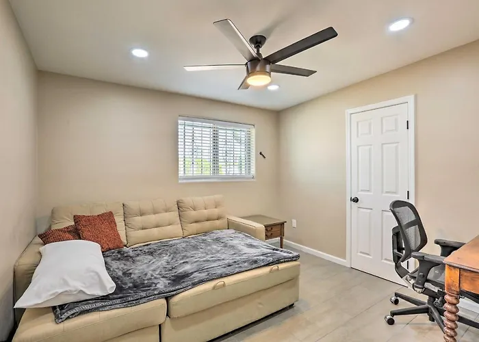 Getaway W/ Private Pool & Gas Grill! Tucson