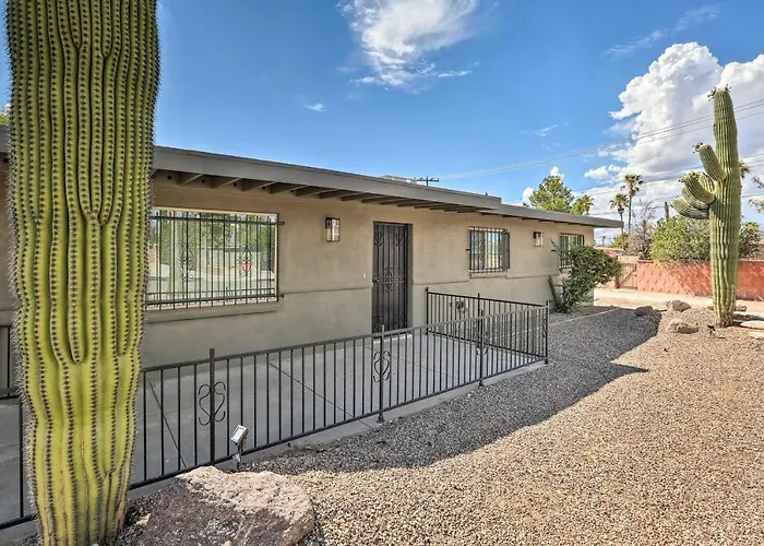 Getaway W/ Private Pool & Gas Grill! Tucson