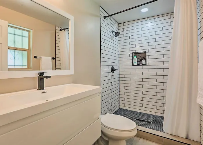 Getaway W/ Private Pool & Gas Grill! Tucson