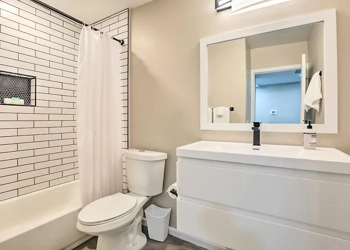 Holiday home Getaway W/ Private Pool & Gas Grill! *