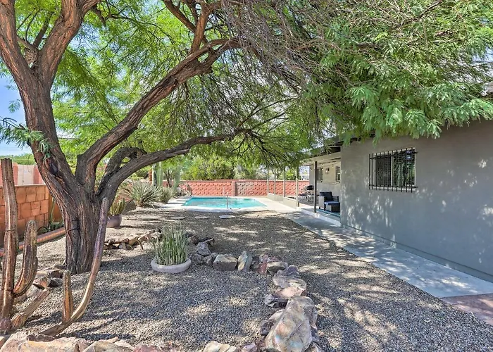 Holiday home Getaway W/ Private Pool & Gas Grill! Tucson