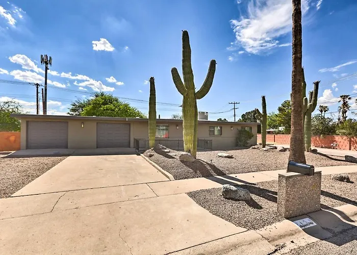 Holiday home Getaway W/ Private Pool & Gas Grill!