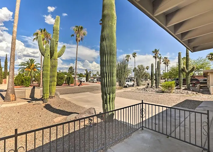 Holiday home Getaway W/ Private Pool & Gas Grill! Tucson