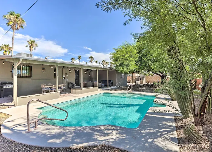 Casa vacanze Getaway W/ Private Pool & Gas Grill!