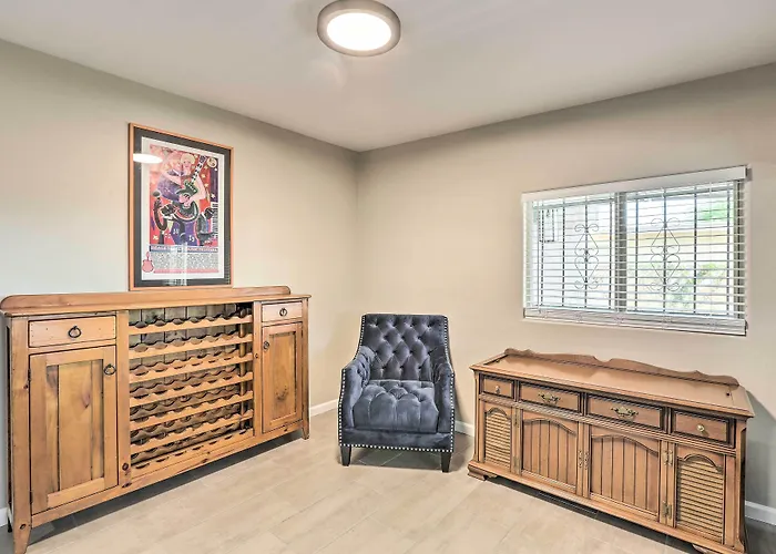 Getaway W/ Private Pool & Gas Grill!